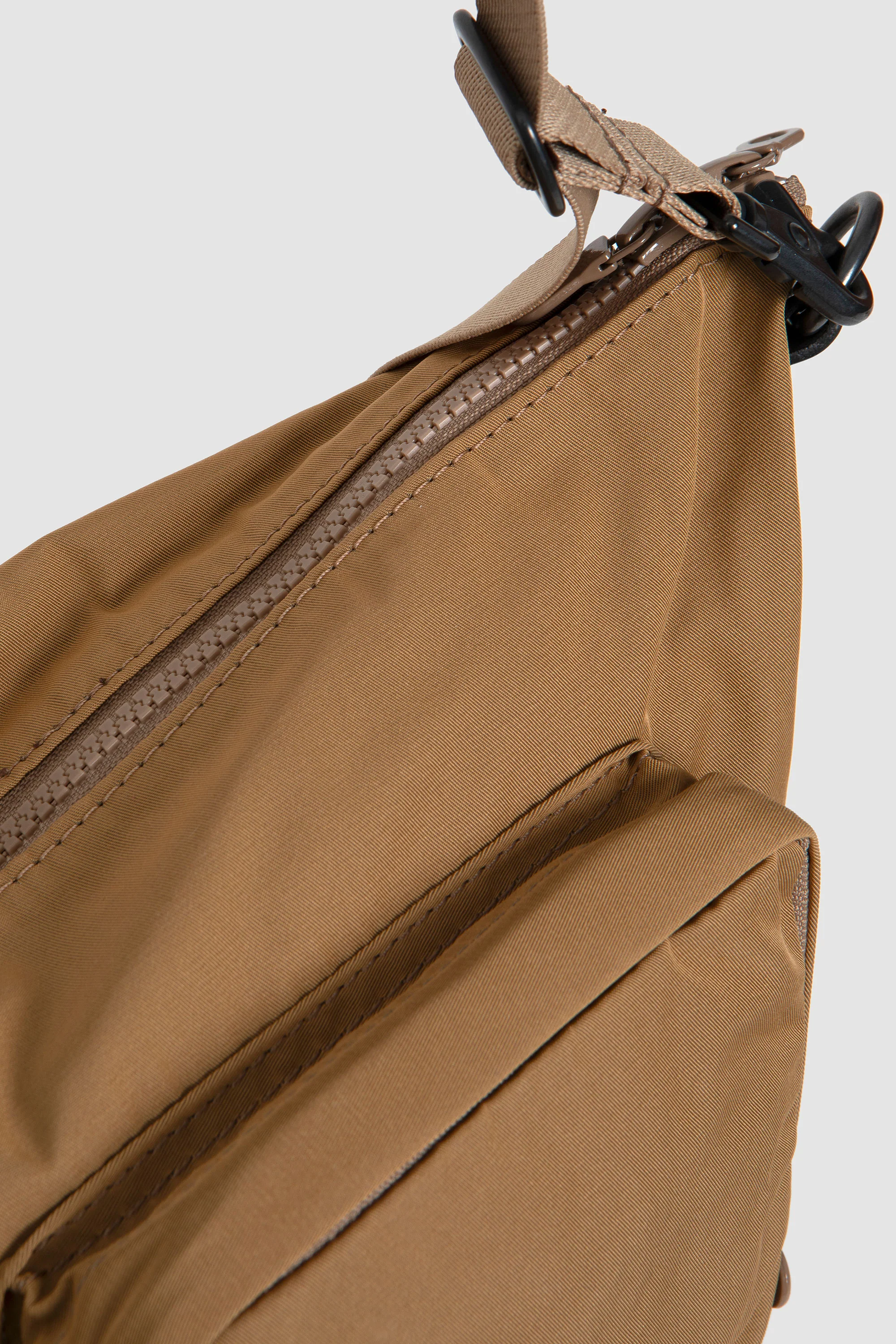 Body Bag Beige - Image 4