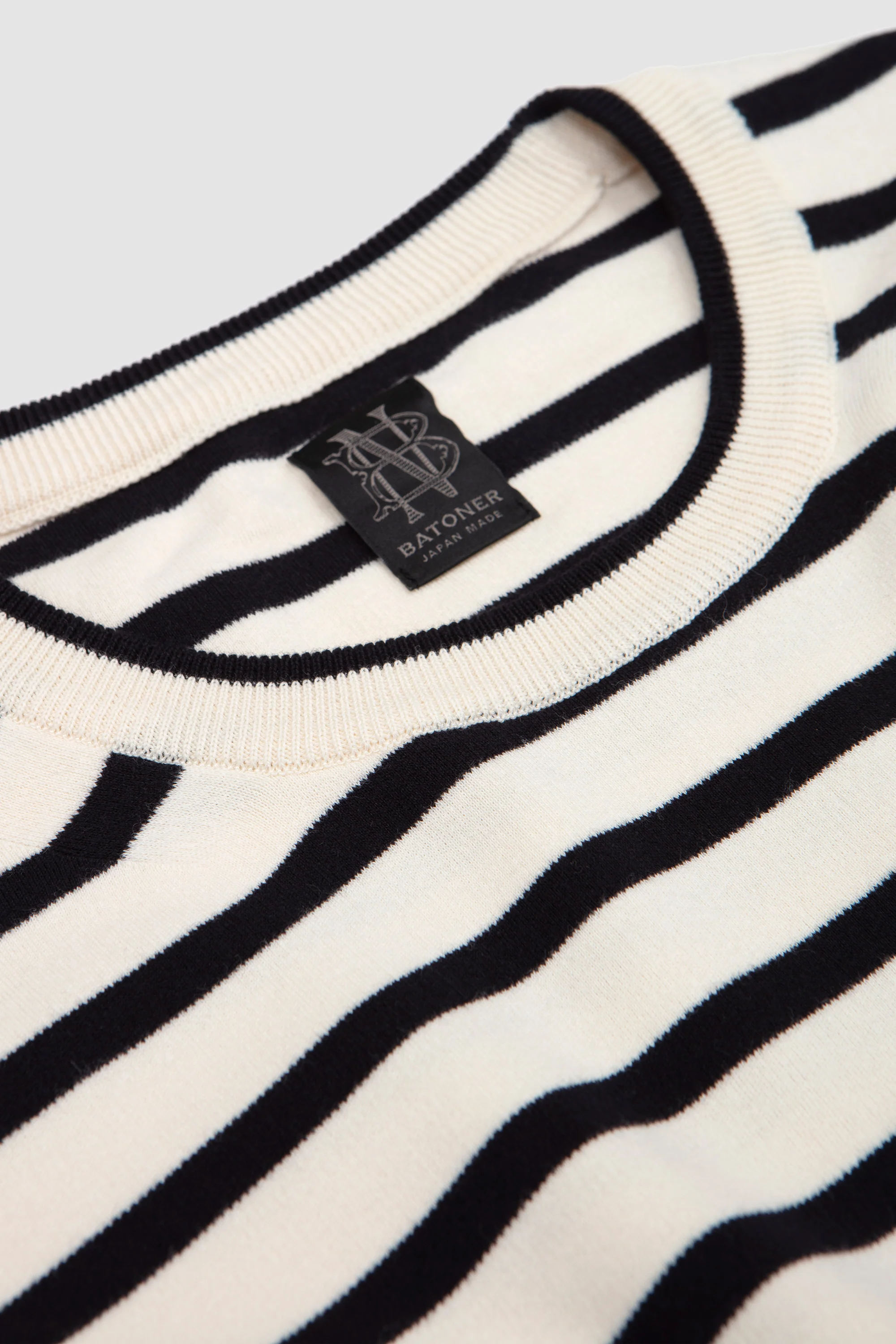 32G Smooth Knit T-Shirt Ivory/ Black - Image 3