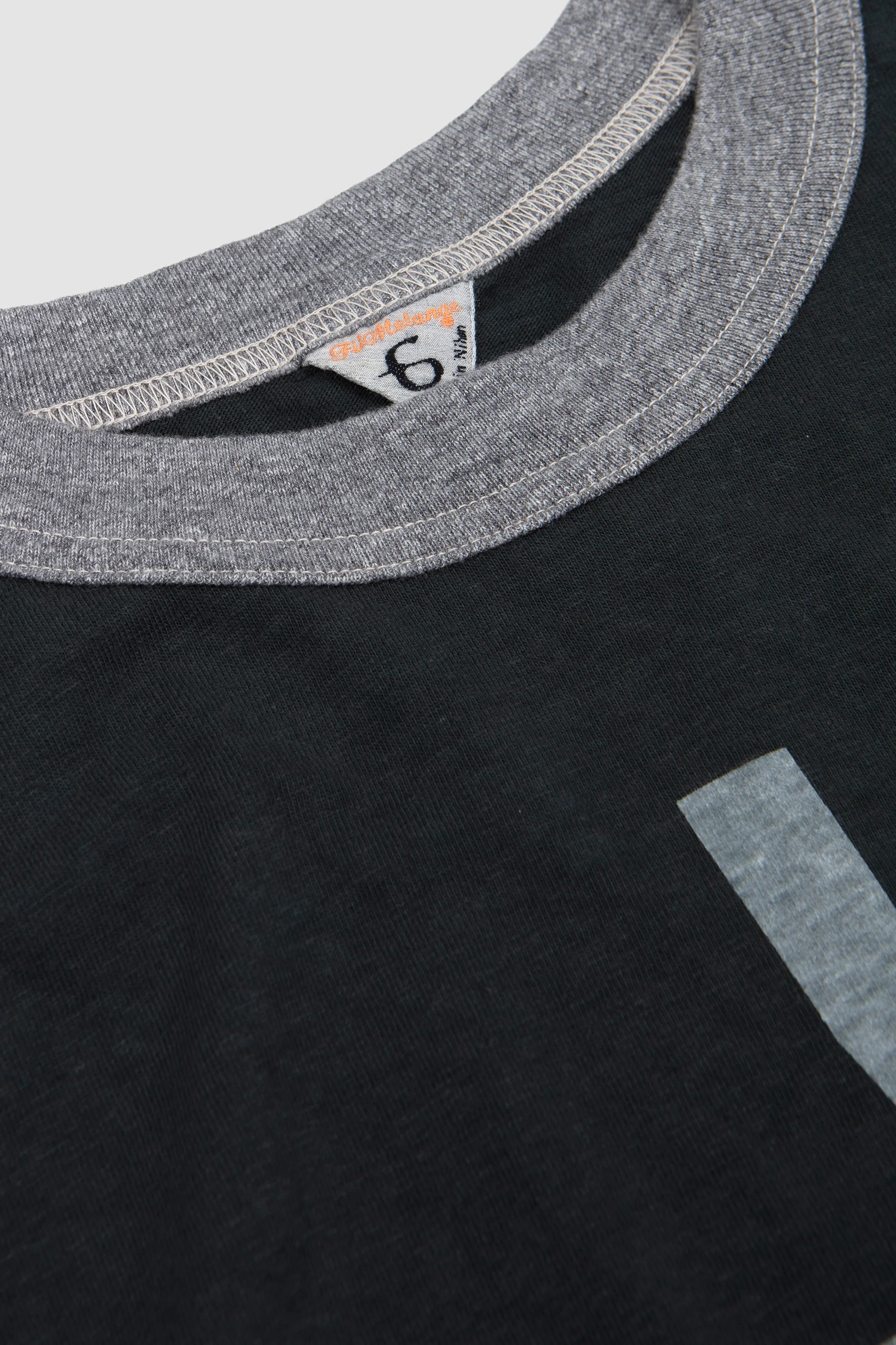 Volker2 Oar T-Shirt Charcoal Khaki - Image 3