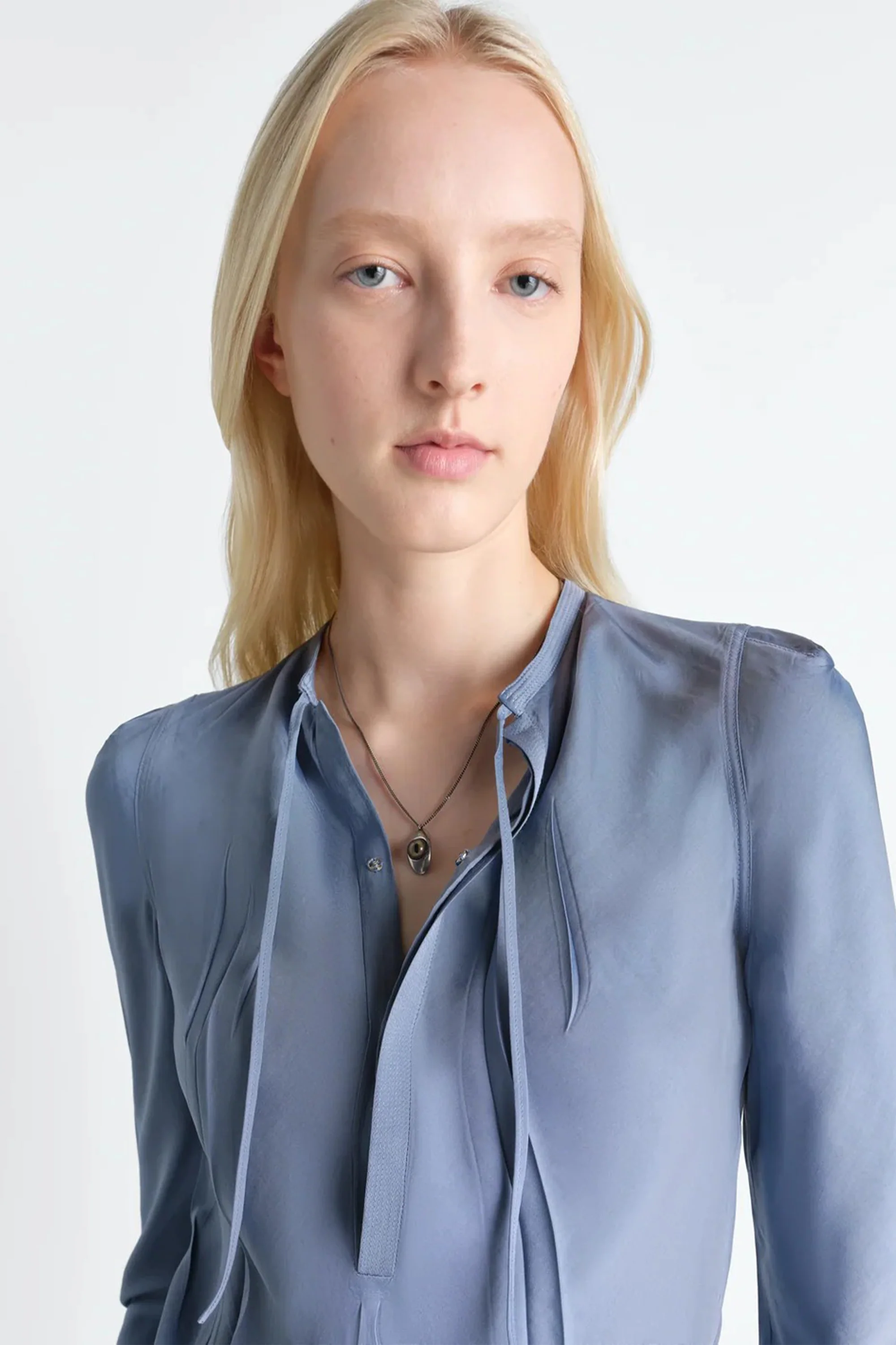 Cat Eye Pendant Necklace Light Chestnut - Image 4