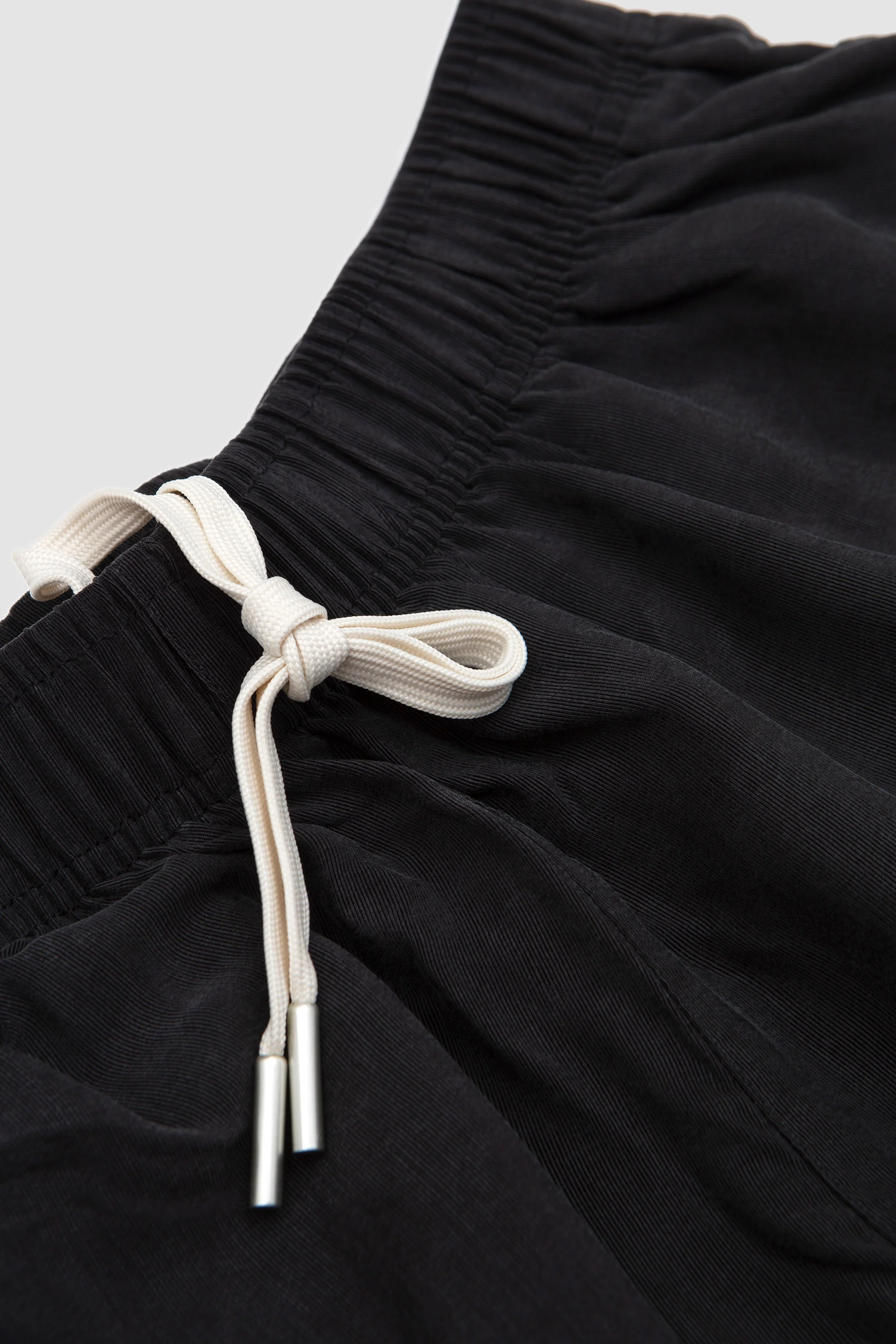 Ribbed Cupro Wide Leg Shorts Sueded Black - Image 3