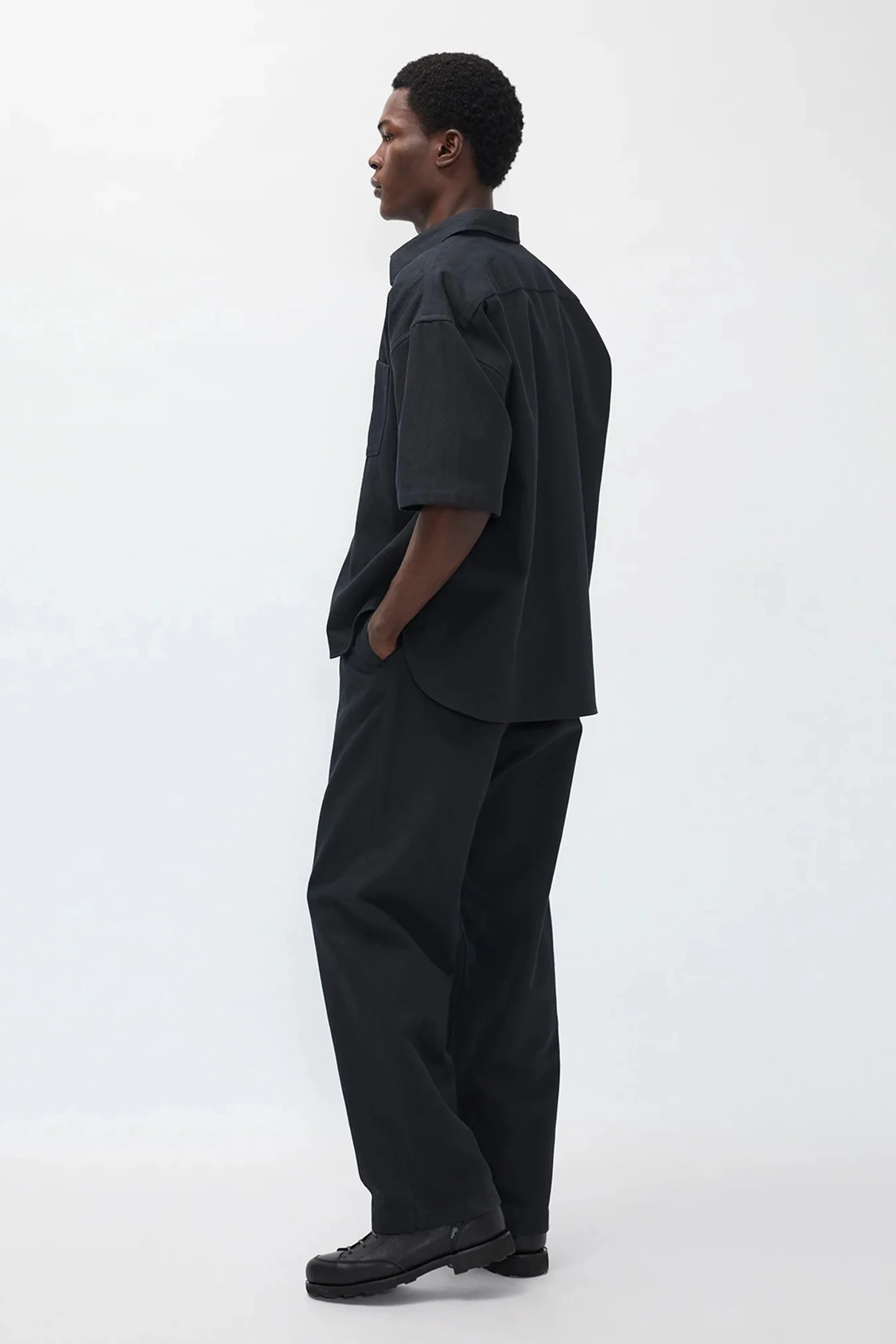 Hestur Relaxed Cotton Linen Twill Pleated Trouser Dark Navy - Image 4