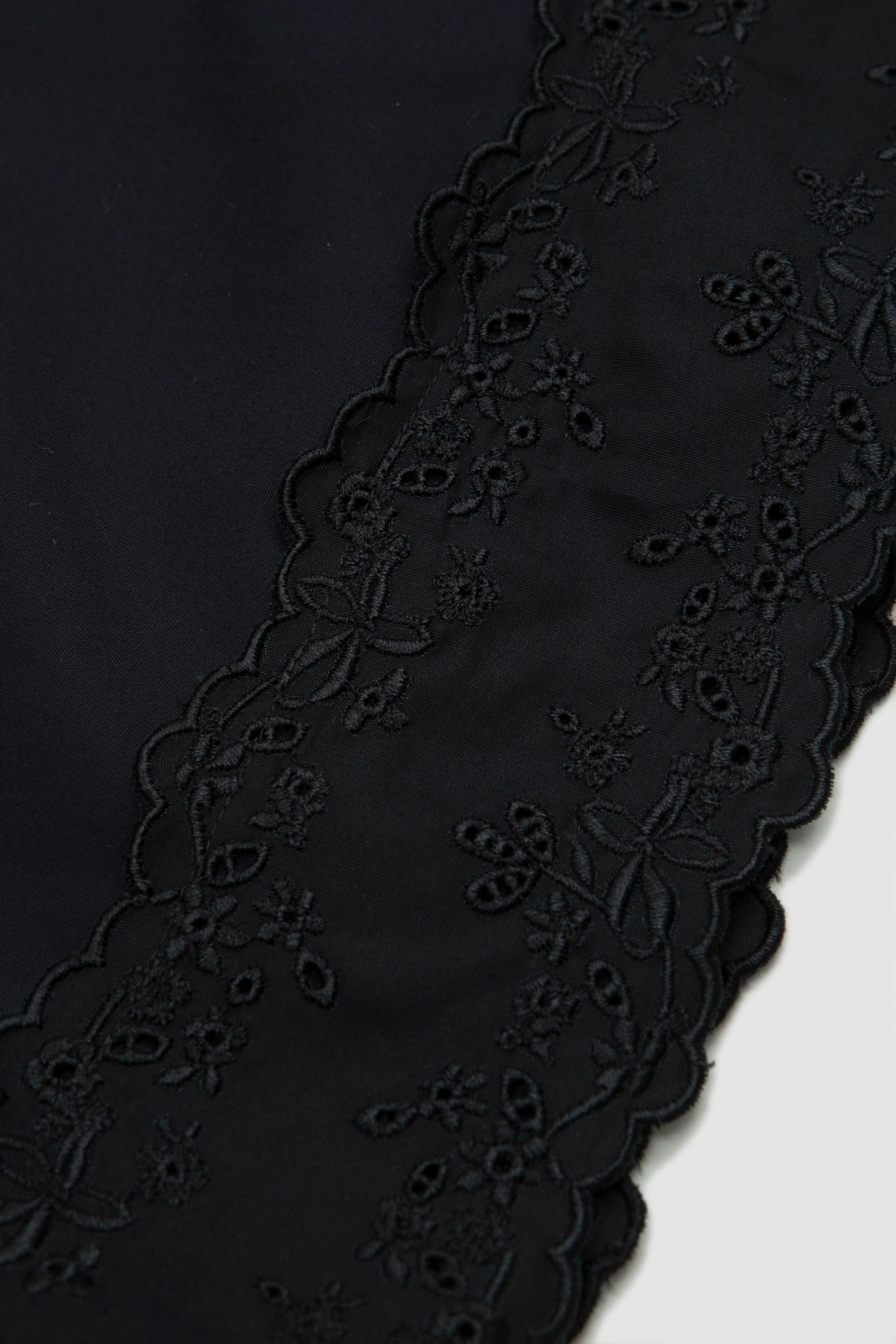 Relaxed SS Shirt W/ Trim Black/Black - Image 4