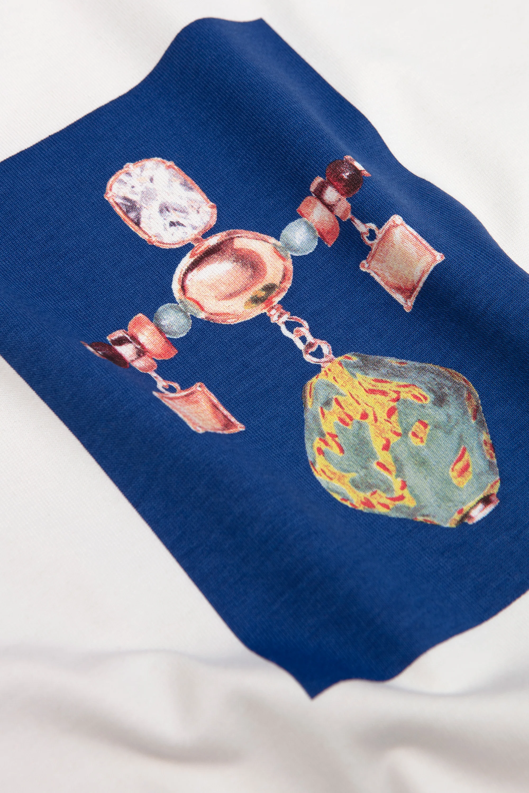 Compass Tee Ivory/ Brooch 1 - Image 3