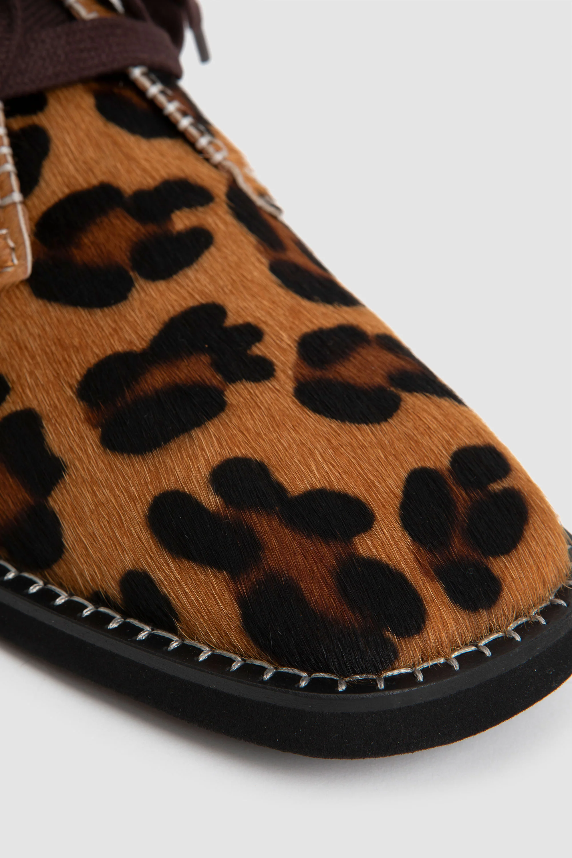 Desert Lace Boot Print Beige/Black - Image 6